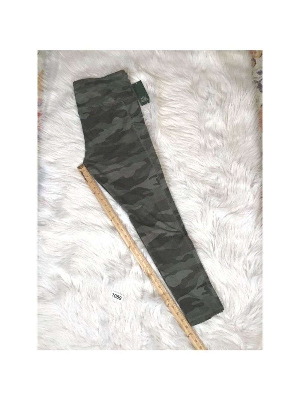 Wild Fable Womens Leggings XXL Green Mid Rise Camo Pockets Full Length Yoga NWT - Picture 6 of 7